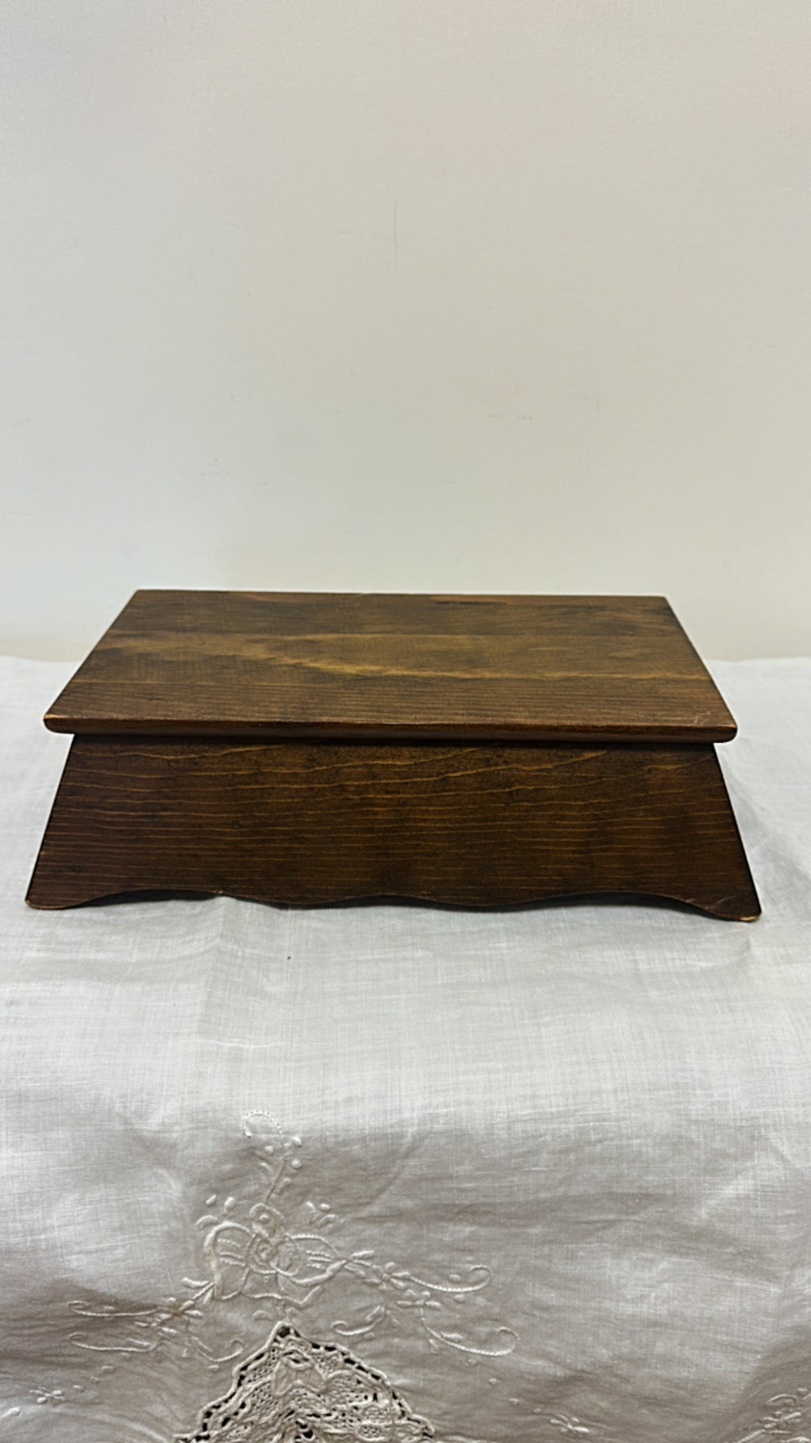 Scalloped Box