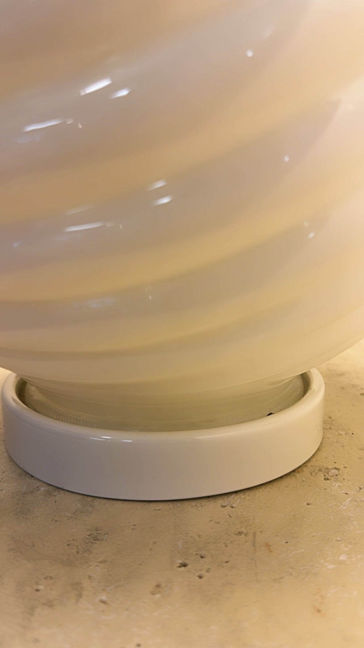 Sphere Swirl Lamp