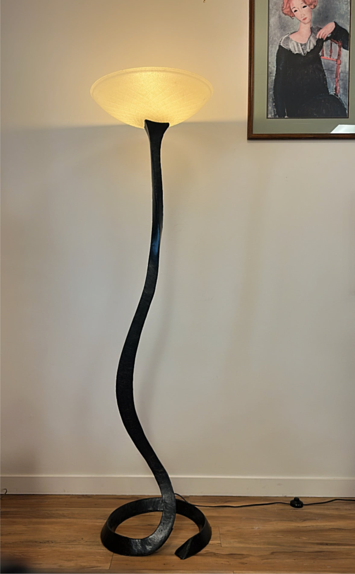 Iron Ribbon Floor Lamp