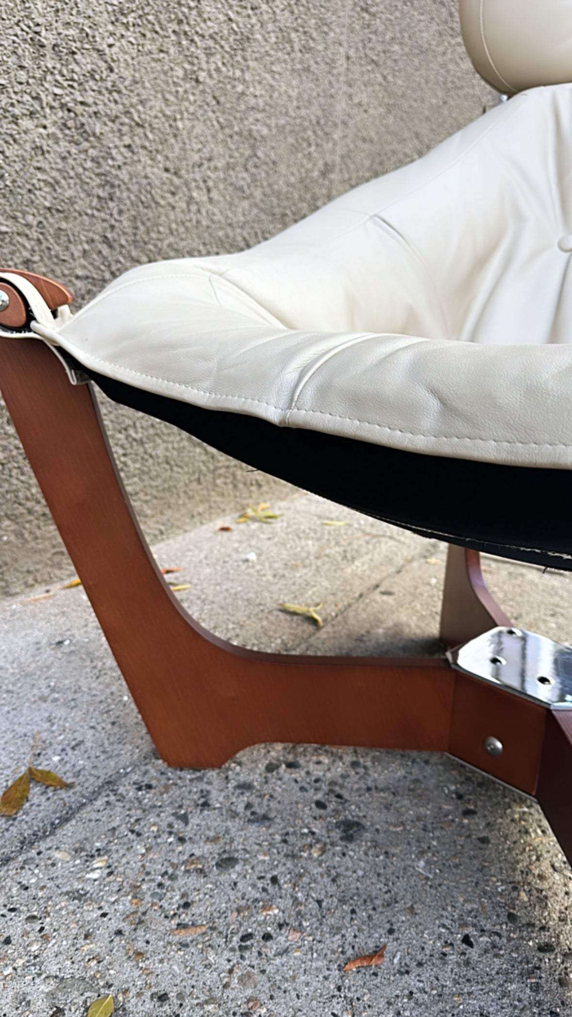 Luna Style Leather Chair