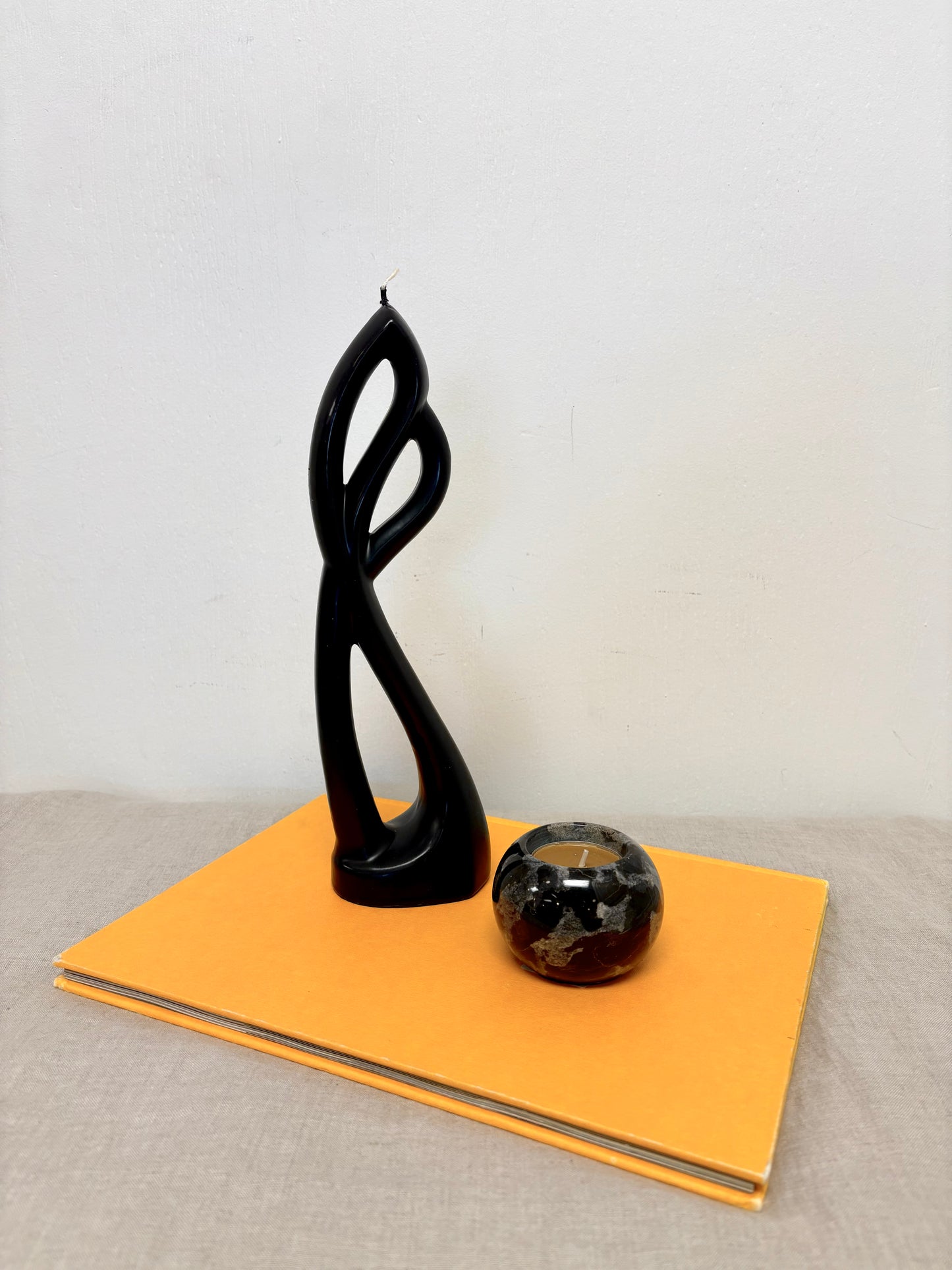 Alusi Sculptural Candle
