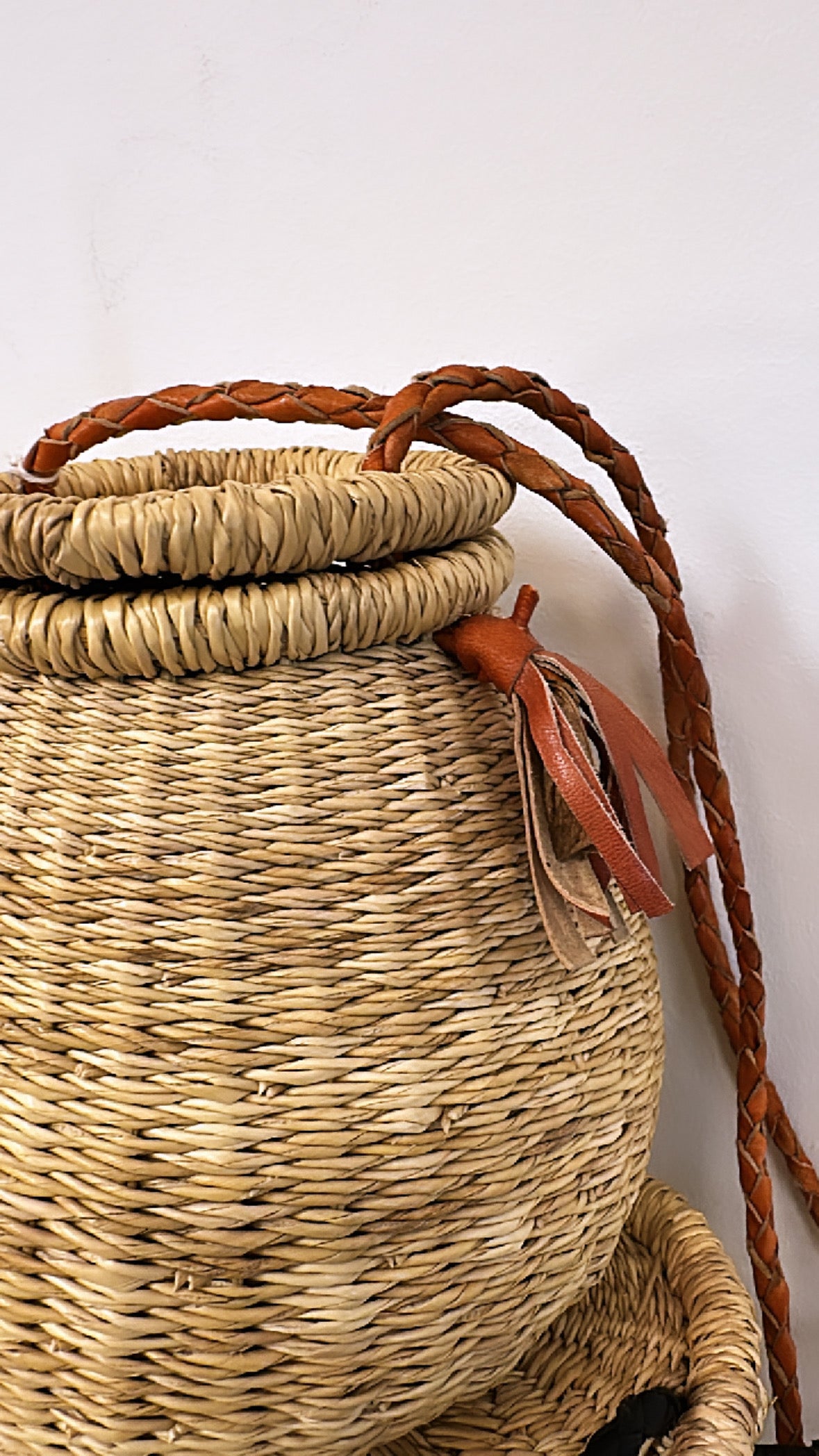 Sika Pot Crossbody
