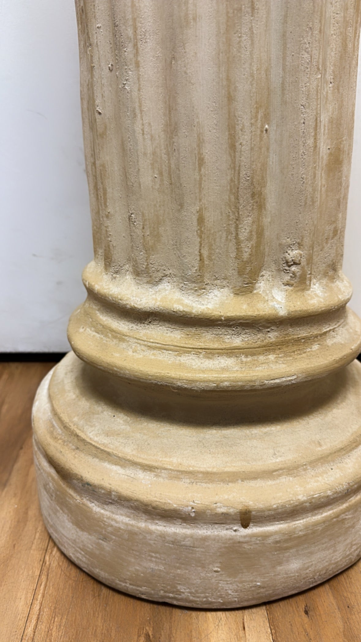 Plaster Roman Plinth