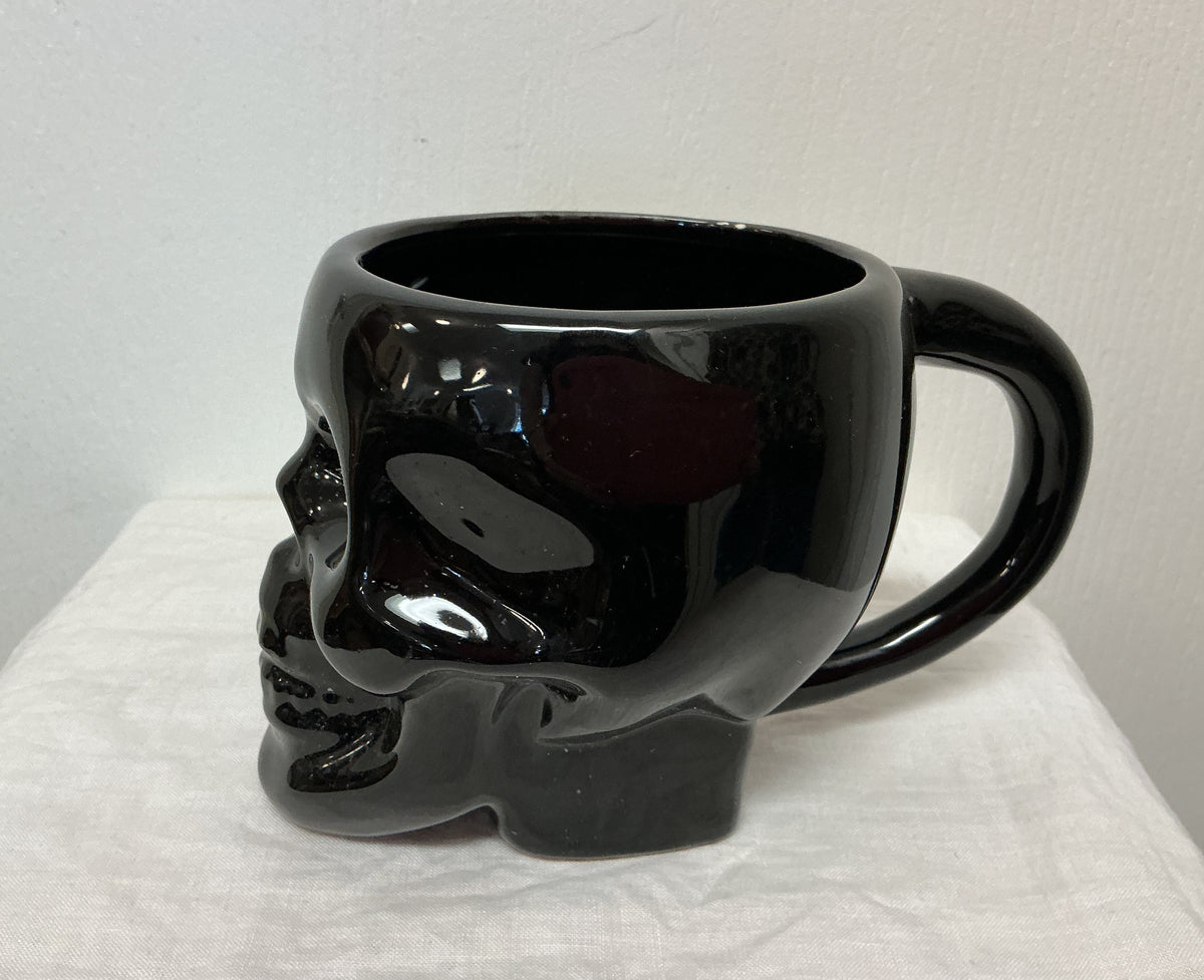 Black Skull Mug