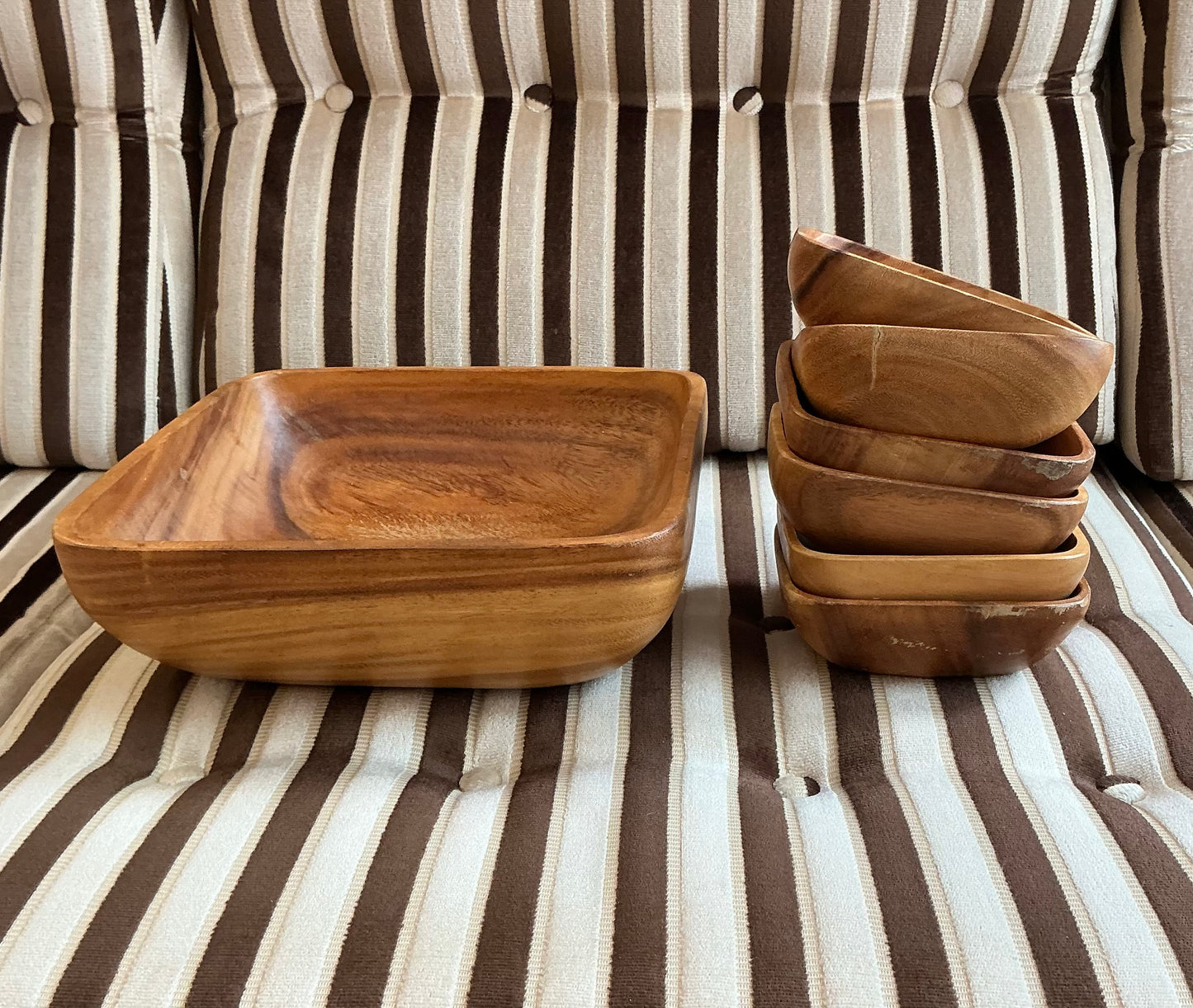 Vintage Acacia Wood 7-Piece Salad Bowl Set