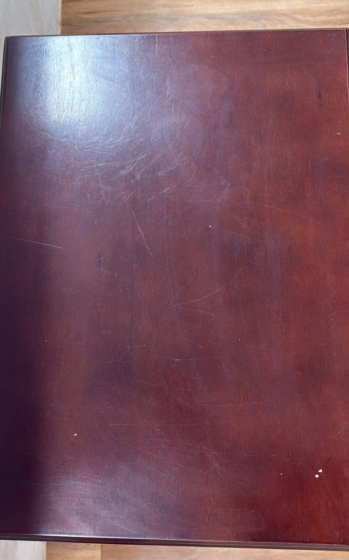 VINTAGE MAHOGANY WOODEN END TABLE WITH MAGAZINE SHELF