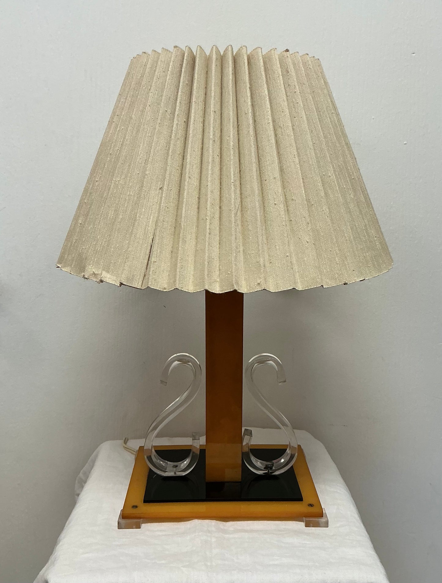 Rare MCM Lucite Table Lamp – Circa 1960s