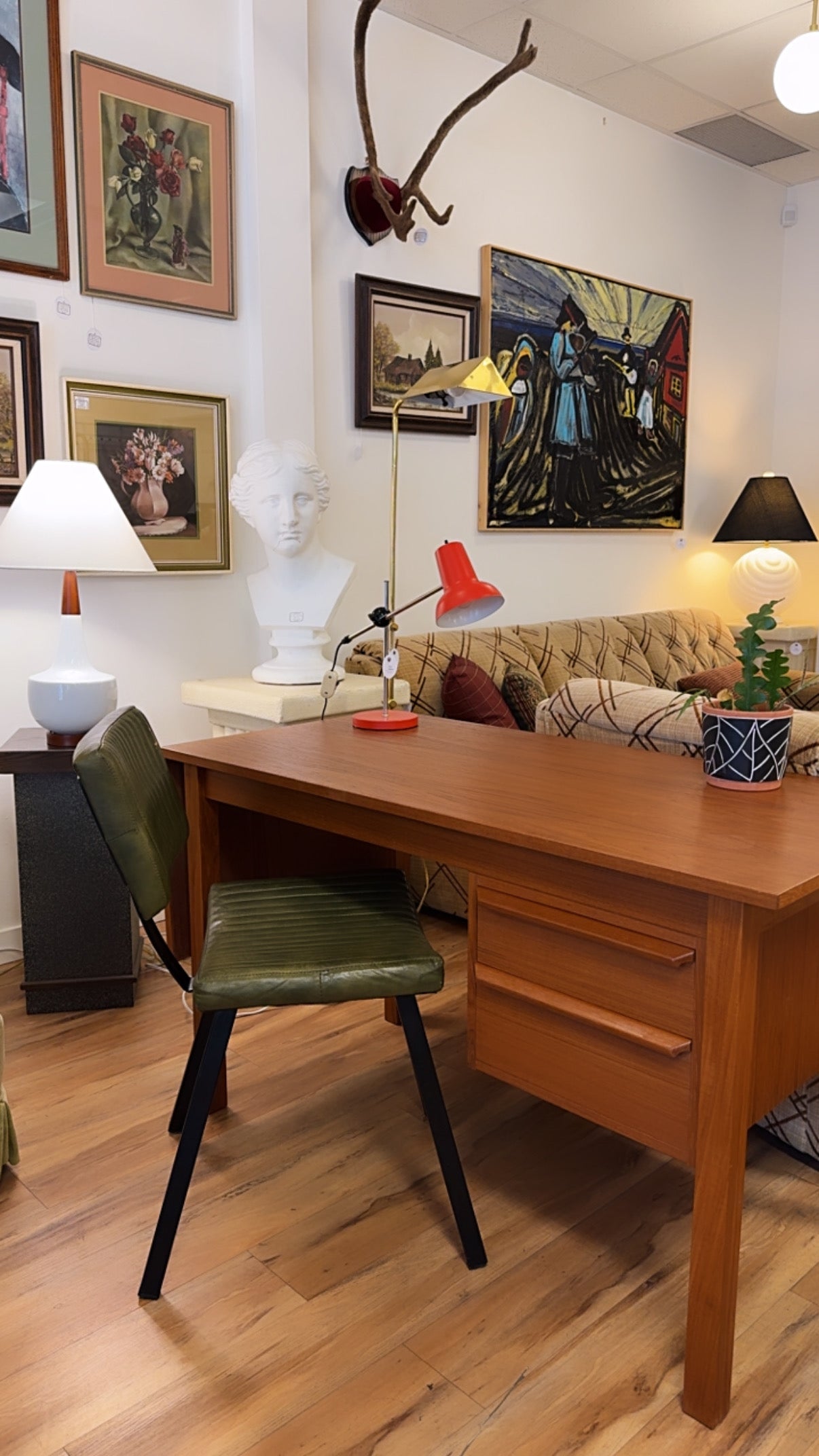 G.V. Møbler Teak Desk