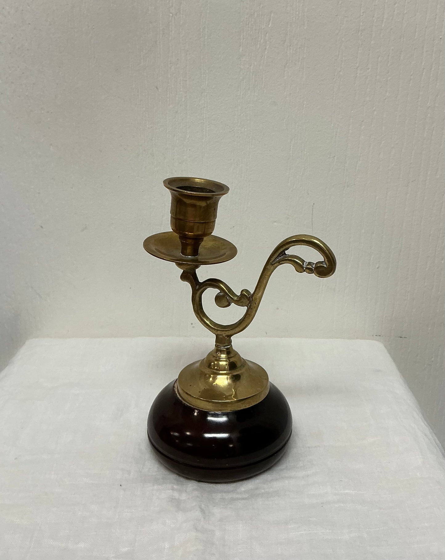 Vintage Brass Chamber Candle Holder with Brown Handle – 1991