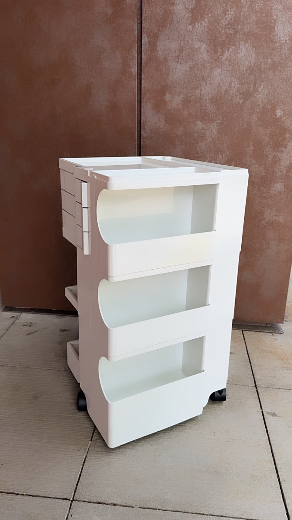 Rare 70s White Boby Cart designed by Joe Colombo for Bieffeplast.
