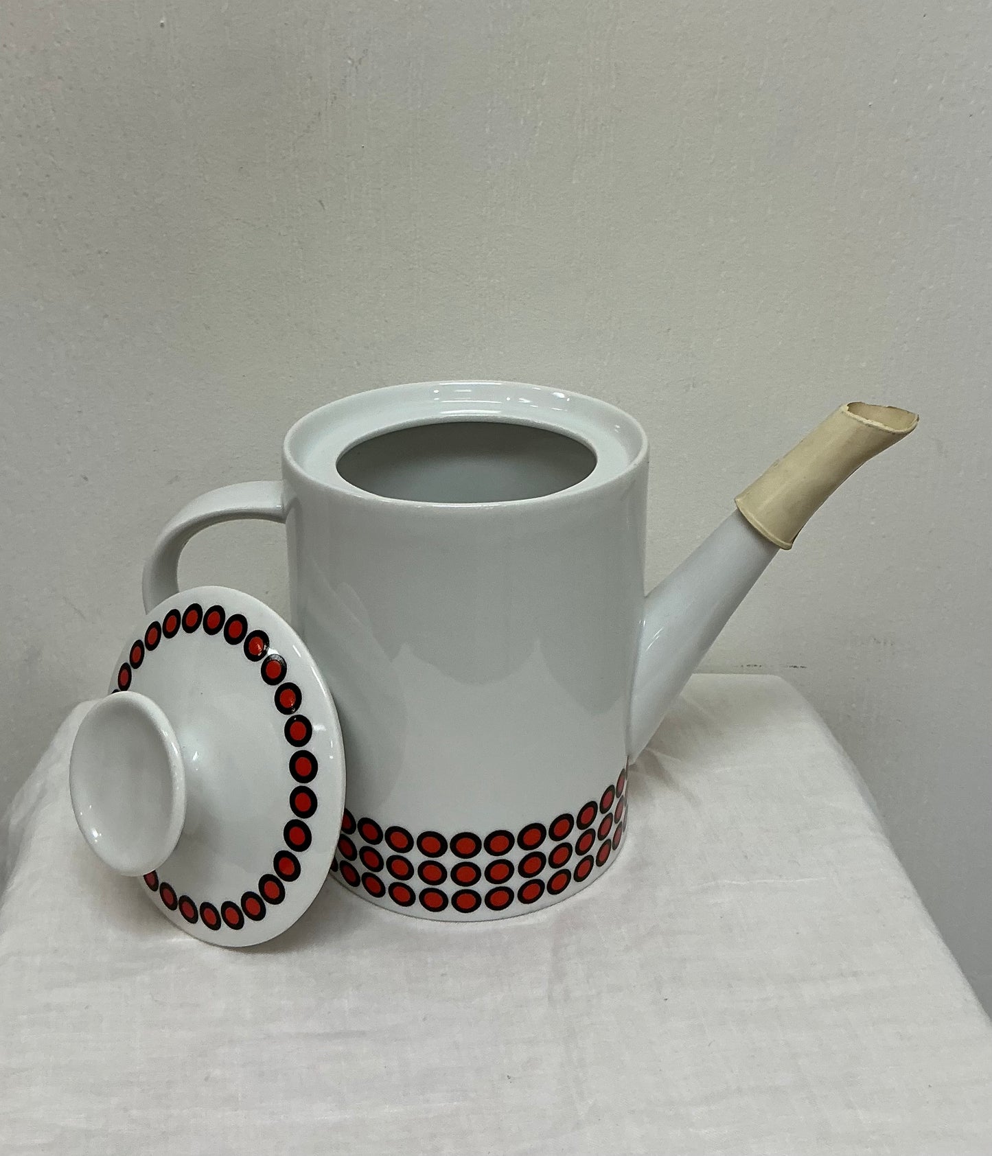 Winterling Bavaria Red Dot Tall Teapot