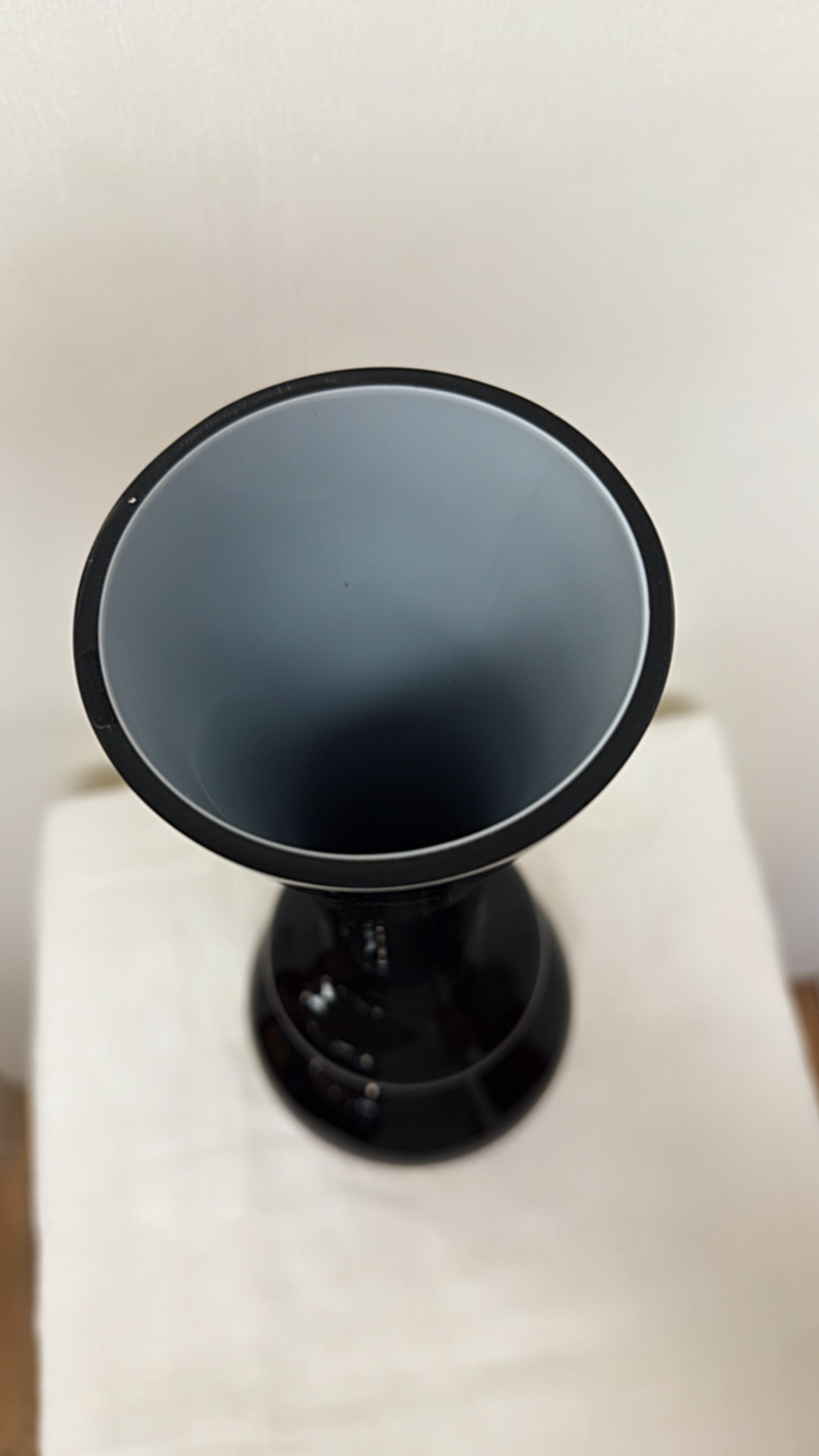 Black Modern Vase