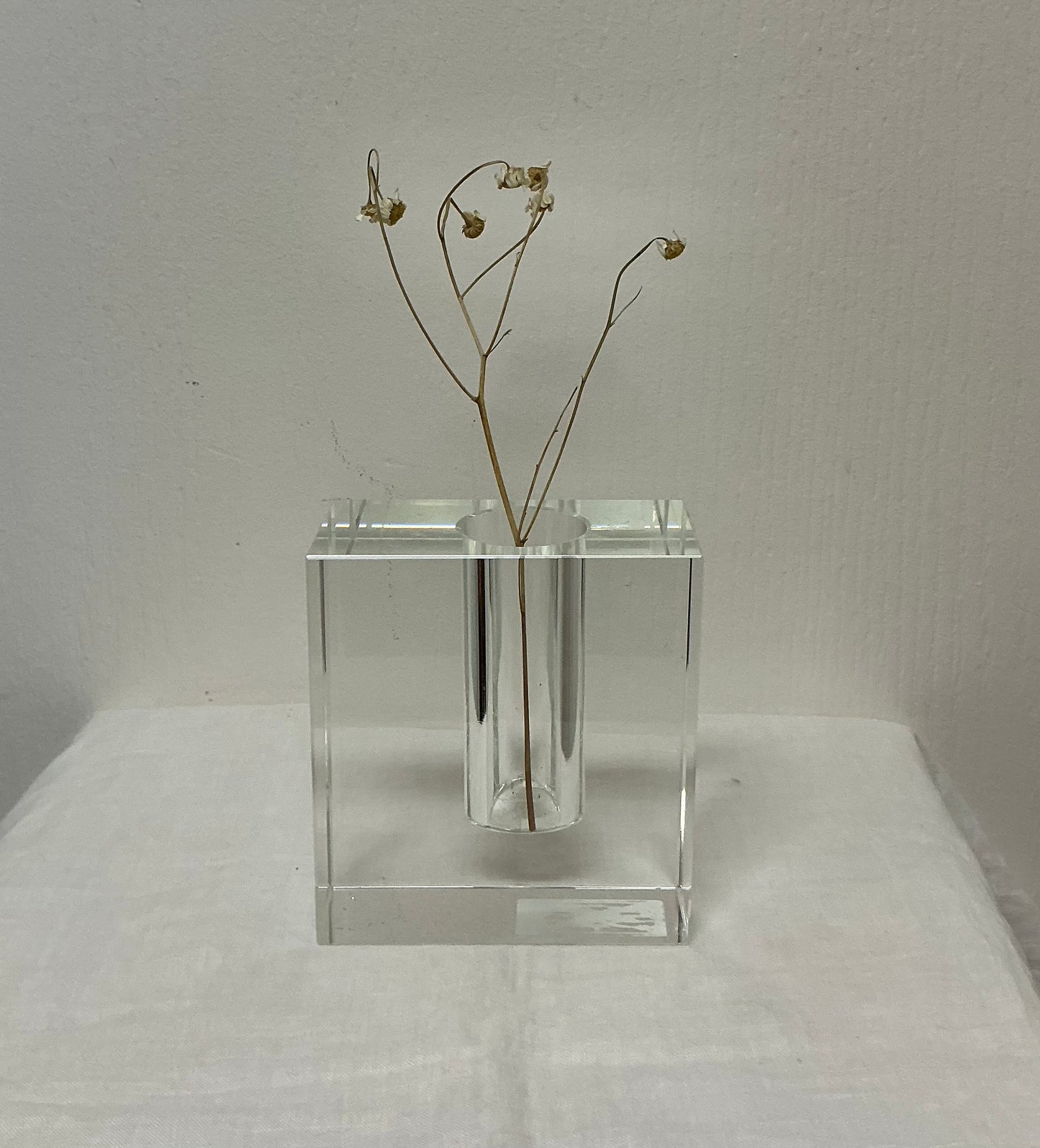 VINTAGE TIZO-STYLE CLEAR CRYSTAL BLOCK BUD VASE