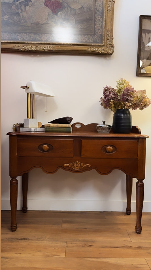 VINTAGE AMERICAN COLONIAL REVIVAL WOODEN CONSOLE TABLE