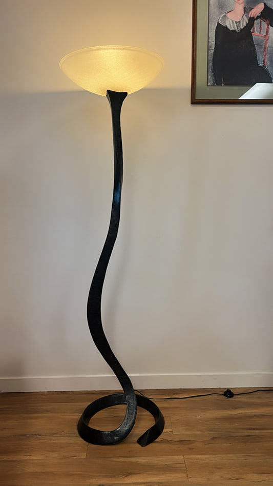 Iron Ribbon Floor Lamp