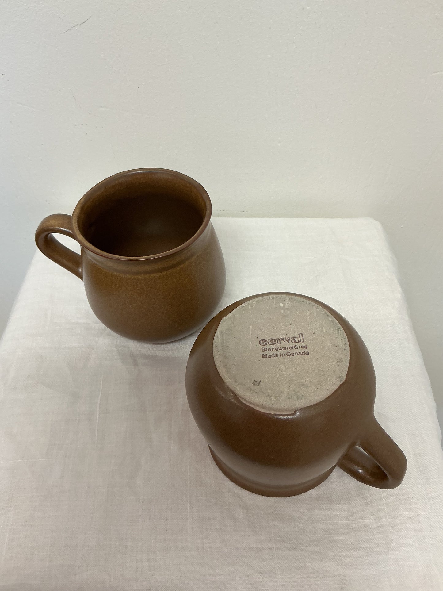 Stoneware “Cerval” Mugs