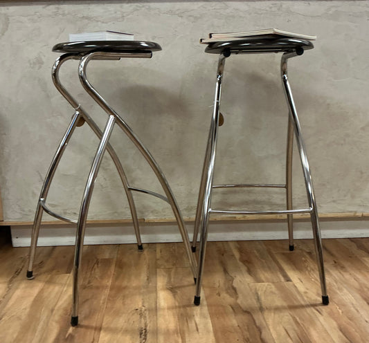 Circa 90s Metal Frame & Brown
Top Architectural
Curved Bar Stools