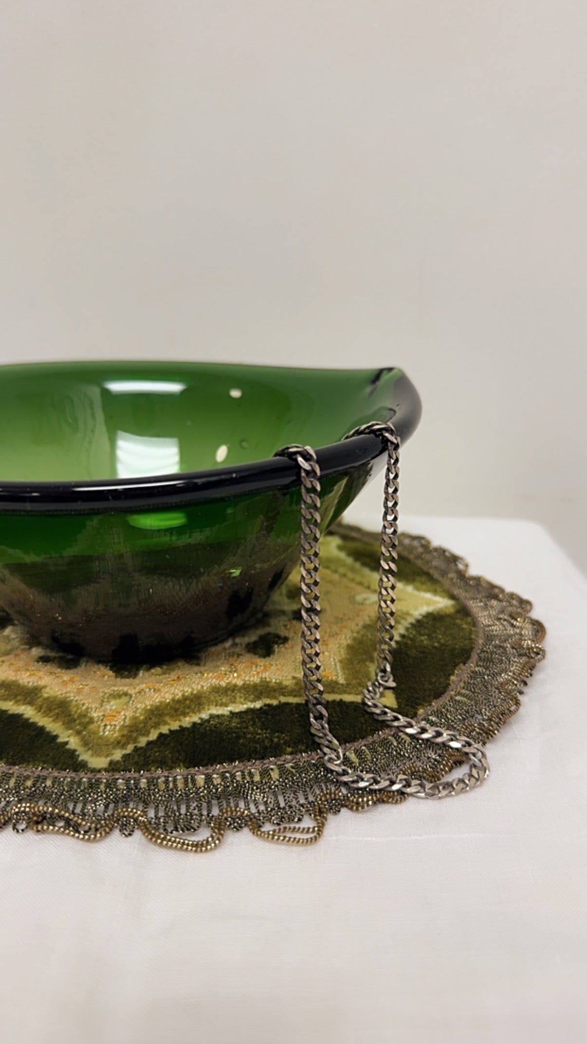 Vintage Blown-Glass Emerald Green Bowl