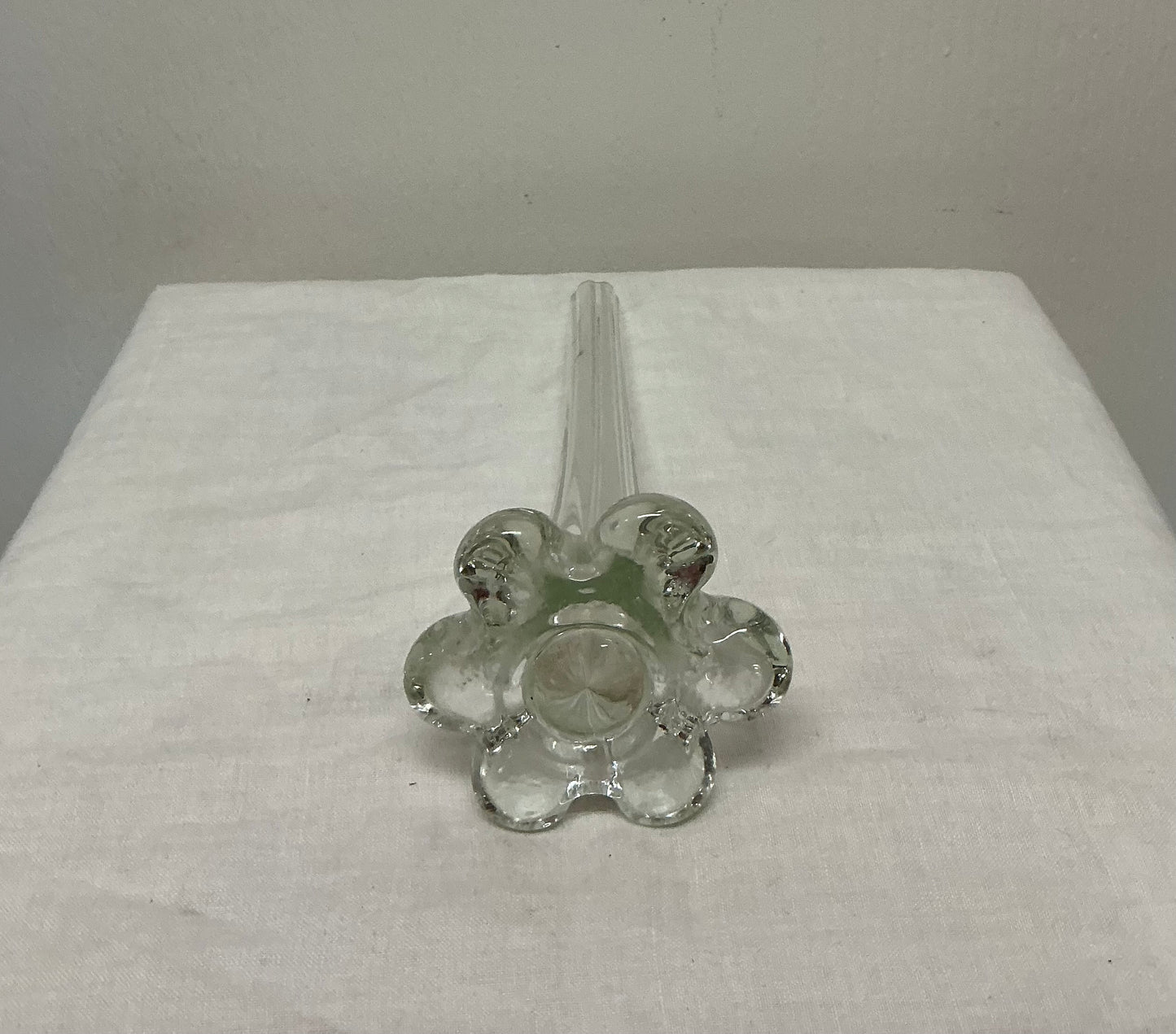 VINTAGE SCALLOPED BUD VASE