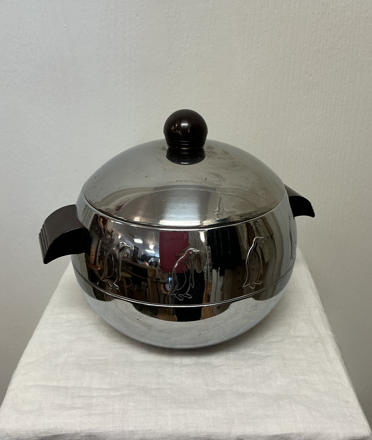 Vintage 1950s–60s West Bend Penguin Hot & Cold Server