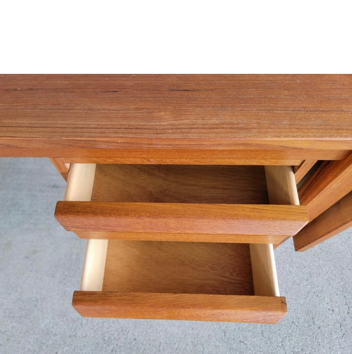 G.V. Møbler Teak Desk
