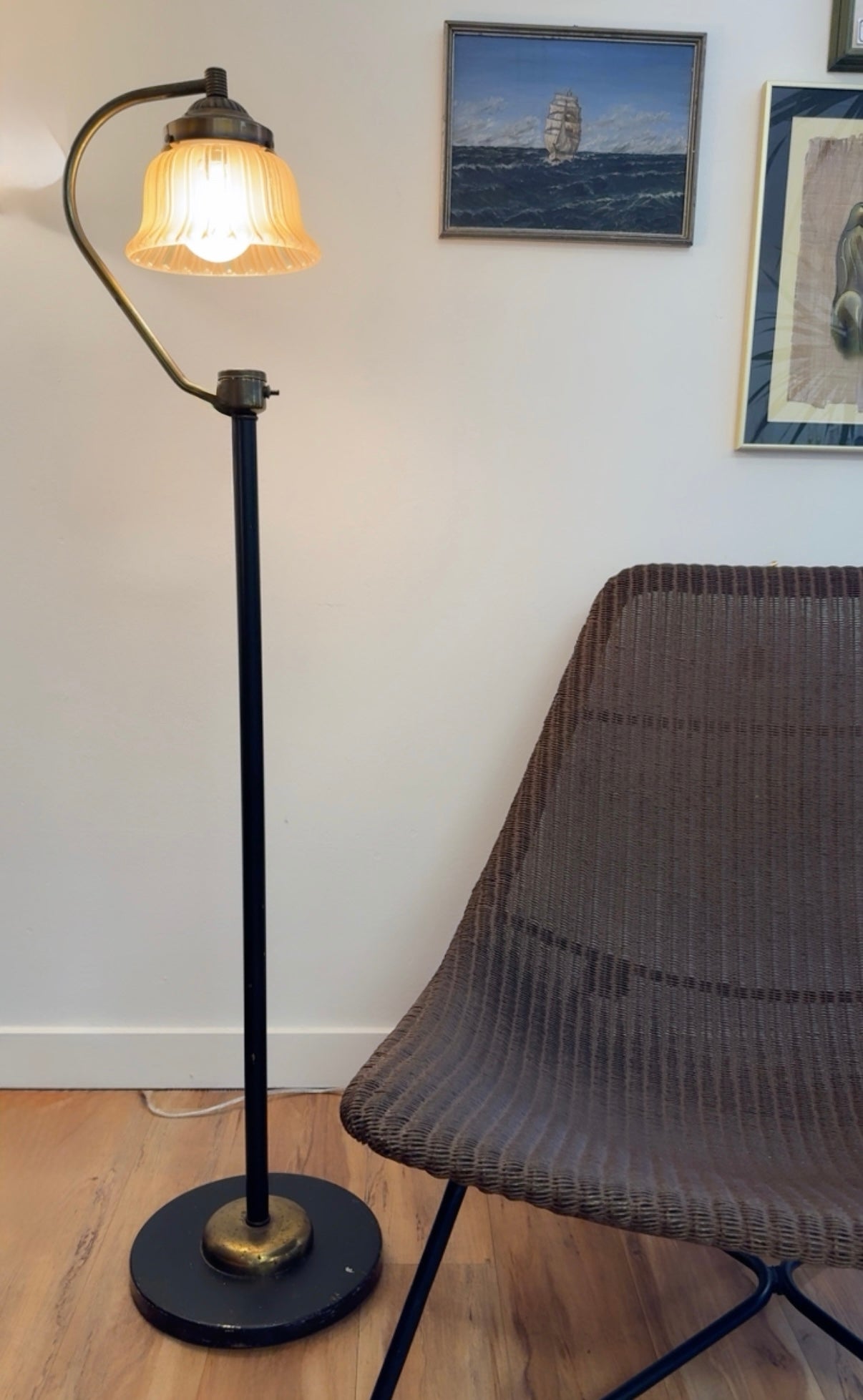 RARE CIRCA 1920s ANTIQUE ART DECO FLOOR LAMP