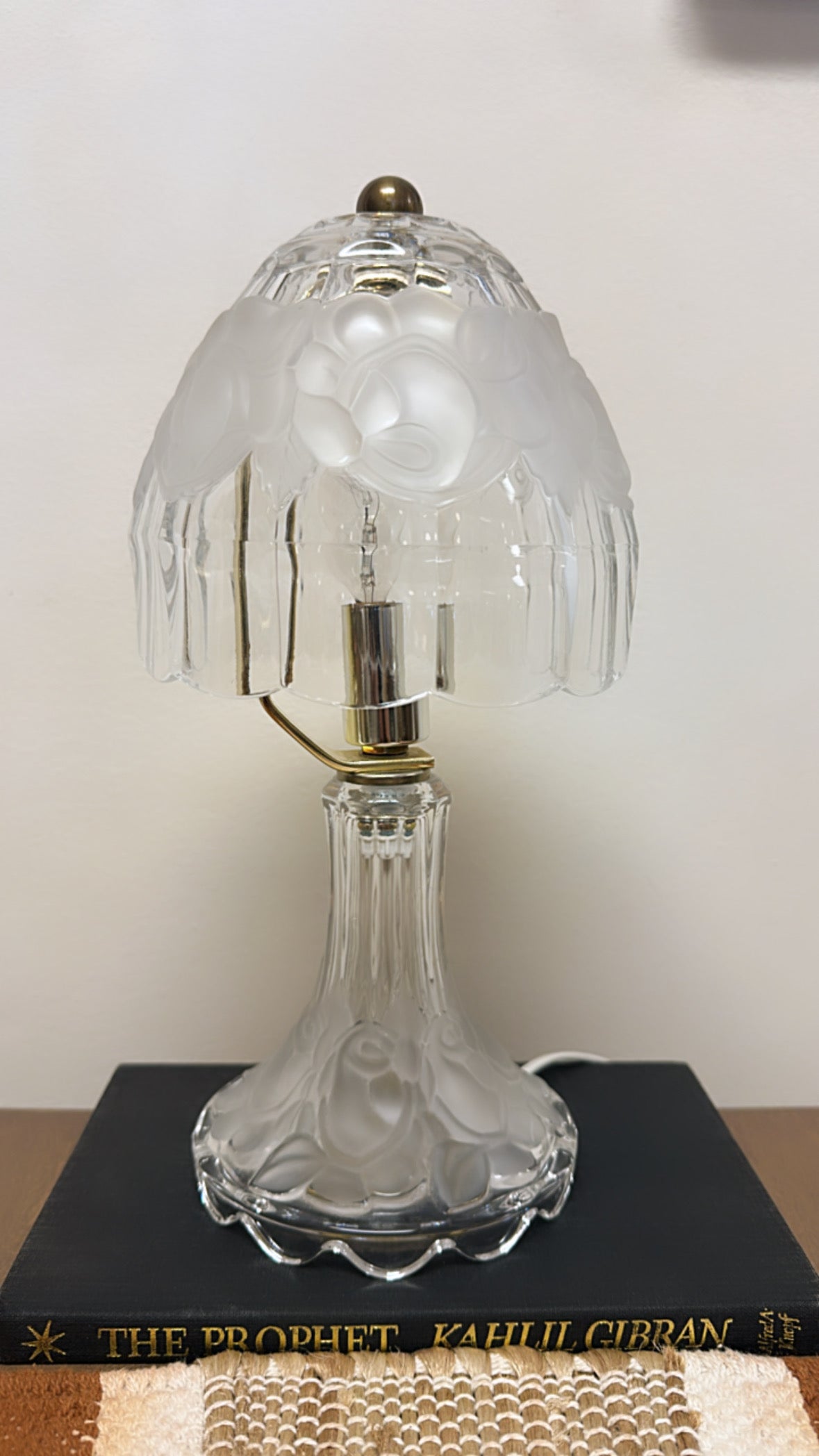 Frosted Rosette Lamp