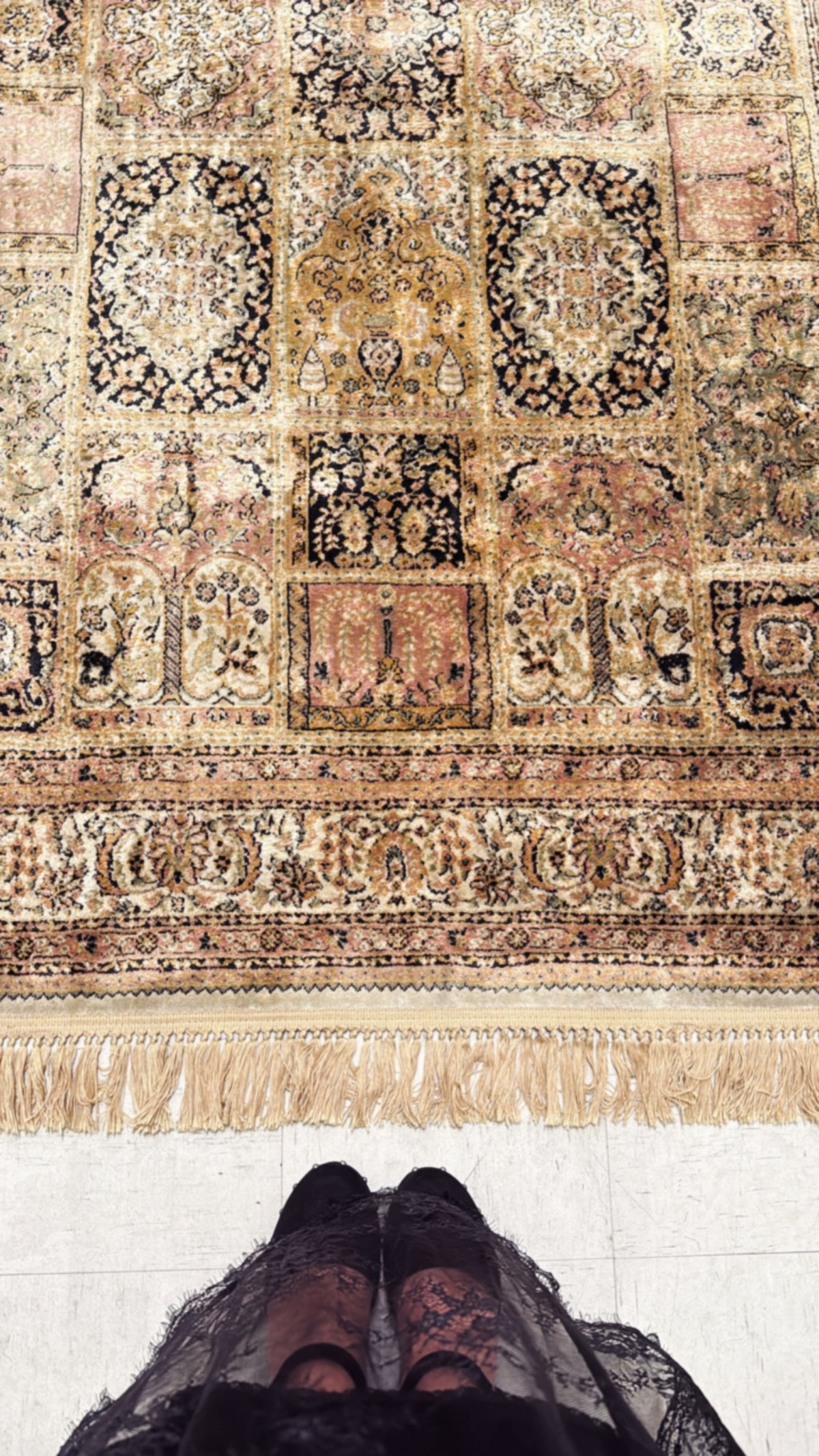 HAND-KNOTTED KASHMIRI SILK CARPET
