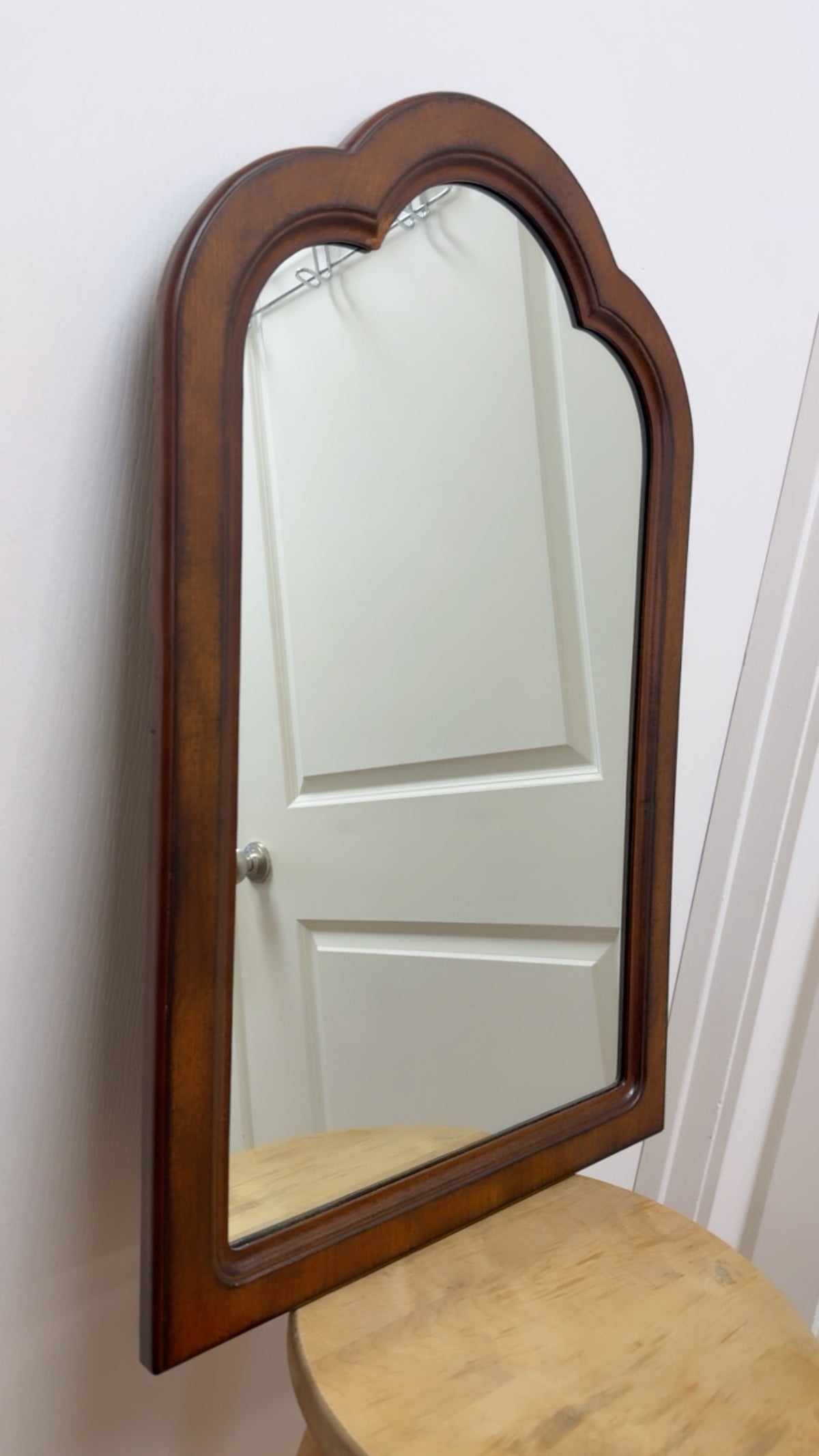 VINTAGE SCALLOPED ARCH WOOD MIRROR